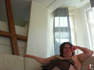 LadyMolly packt die Peitsche aus