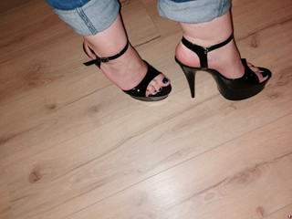 Neue Heels