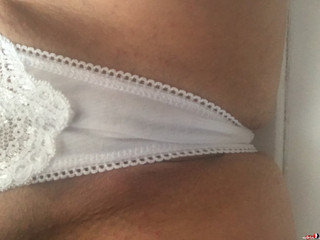 Slip ins Fötzchen gerutscht....