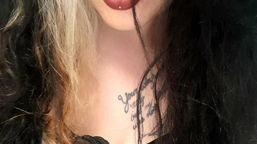 Emily_Strawberry