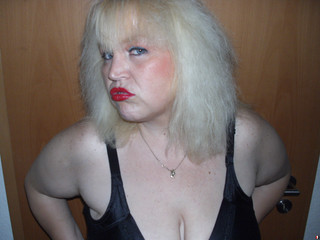 Wild Bitch Posen