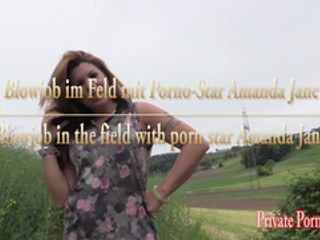 Blowjob im Feld mit Porno-Star Amanda Jane