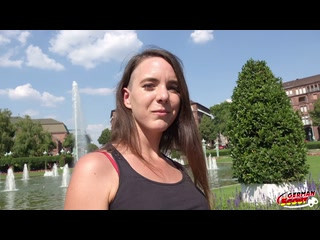 Mina aus Mannheim abgeschleppt und direkt im Park Anal gefickt 1