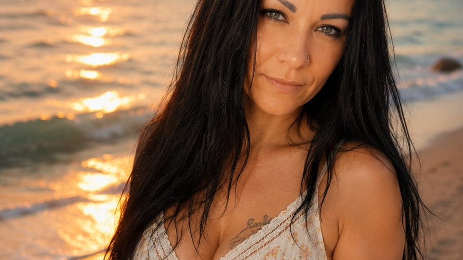 Sexy-Leyla