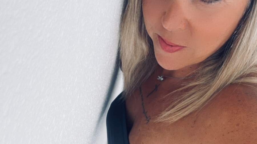 CurvyLara