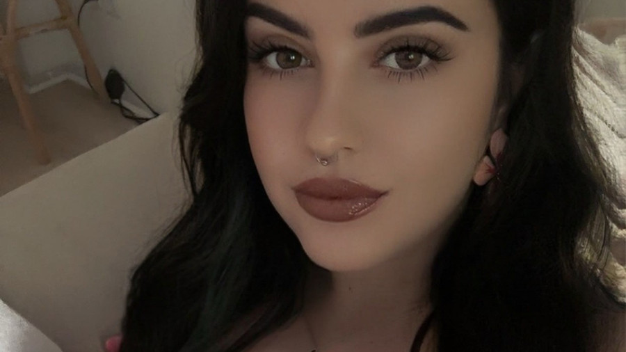 xglossynelly