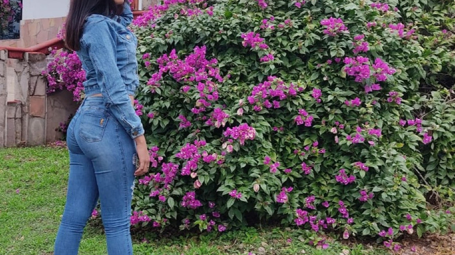 Lorena25