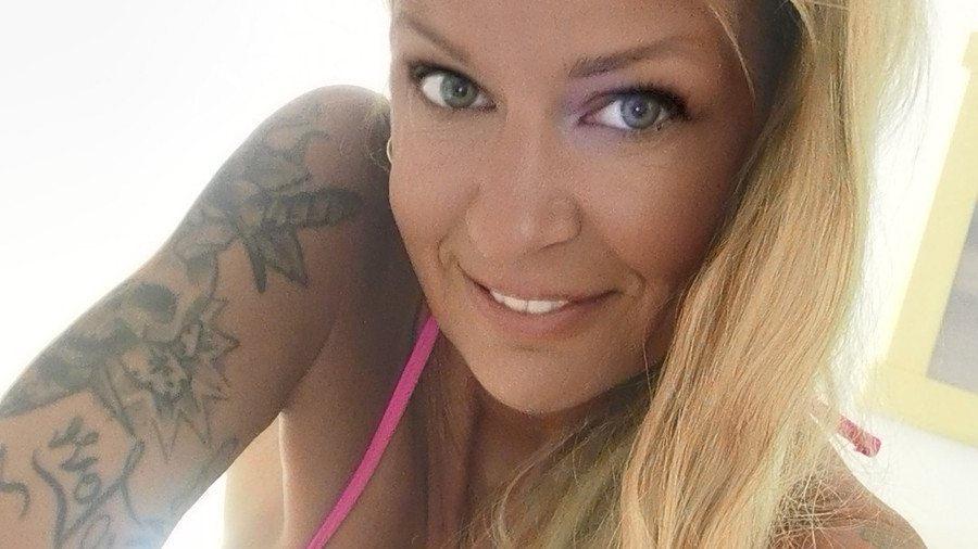 Nicolina37