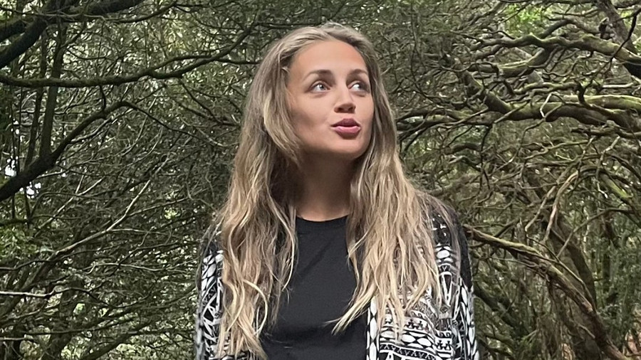 cuteRenata