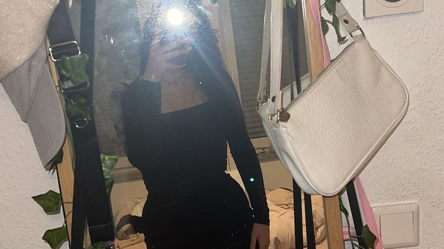 h***ygirl18