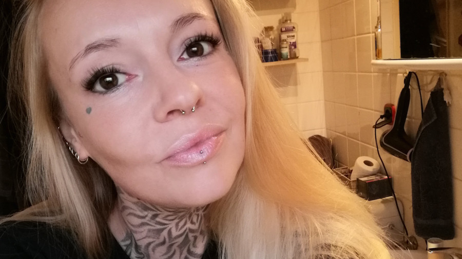 JulieXXX