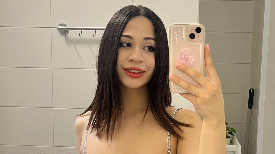 KissMeKim