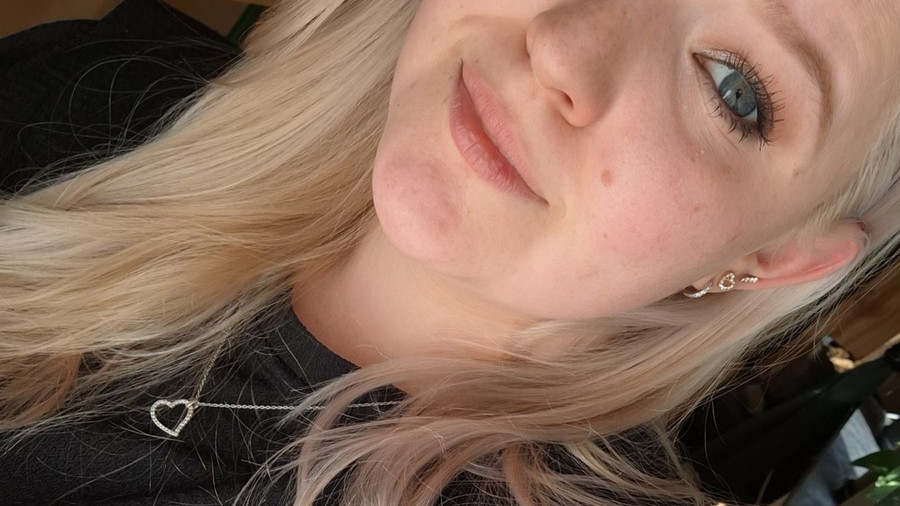 Girlhautdichum
