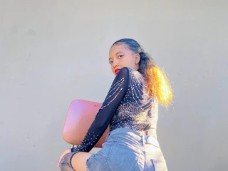 Luciana_2000