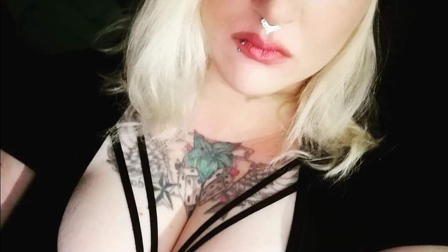 bigboobs85