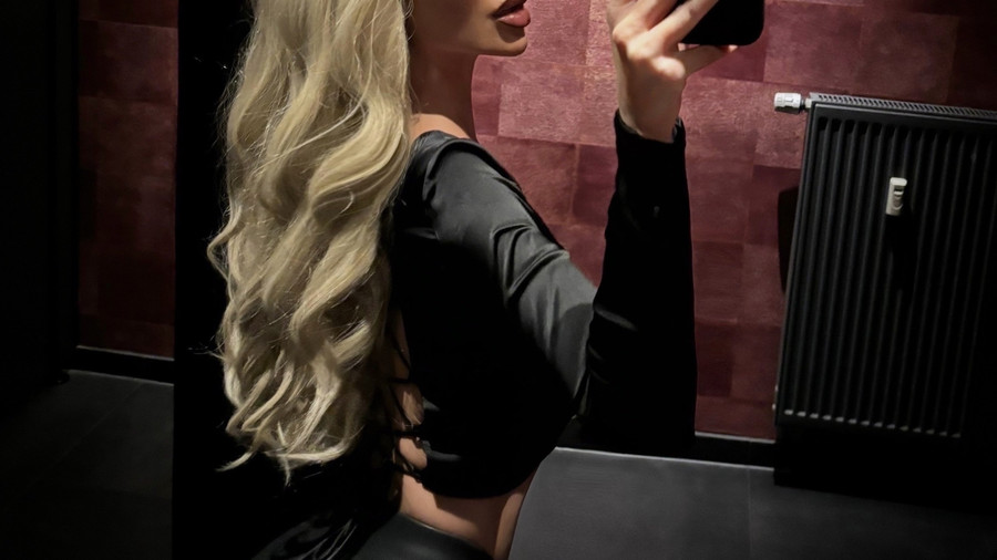 ella_lou
