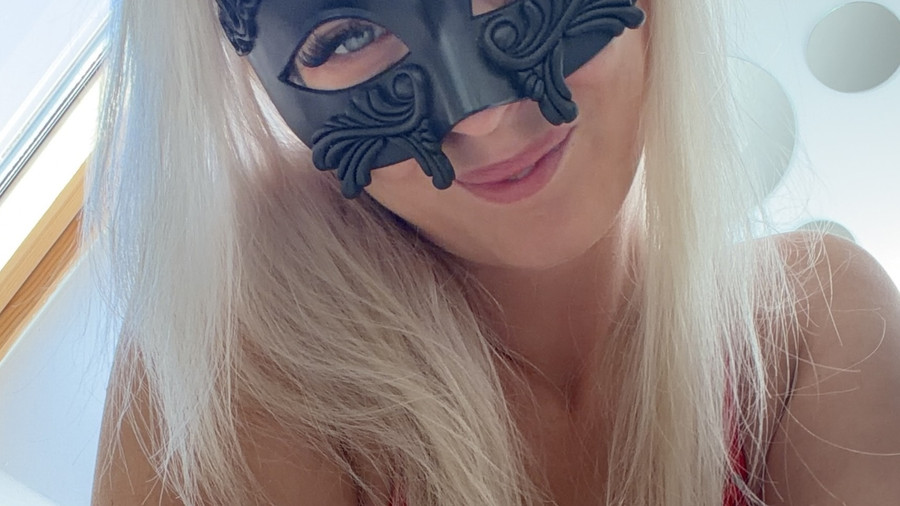 Masked_Melisa