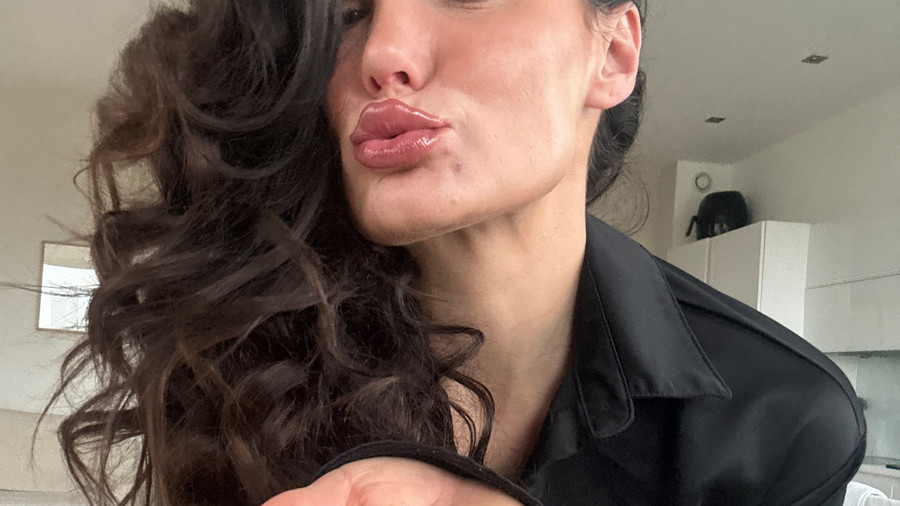 Alina28