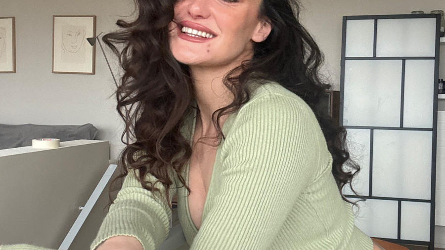 Alina28