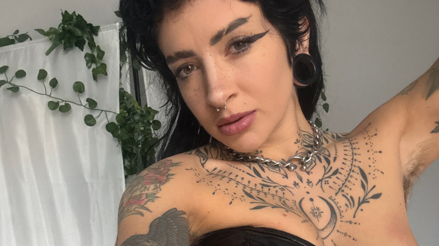 Vivi-Black