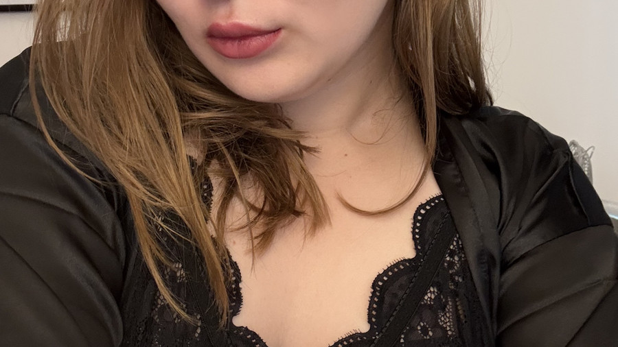 Alexa_Tempts
