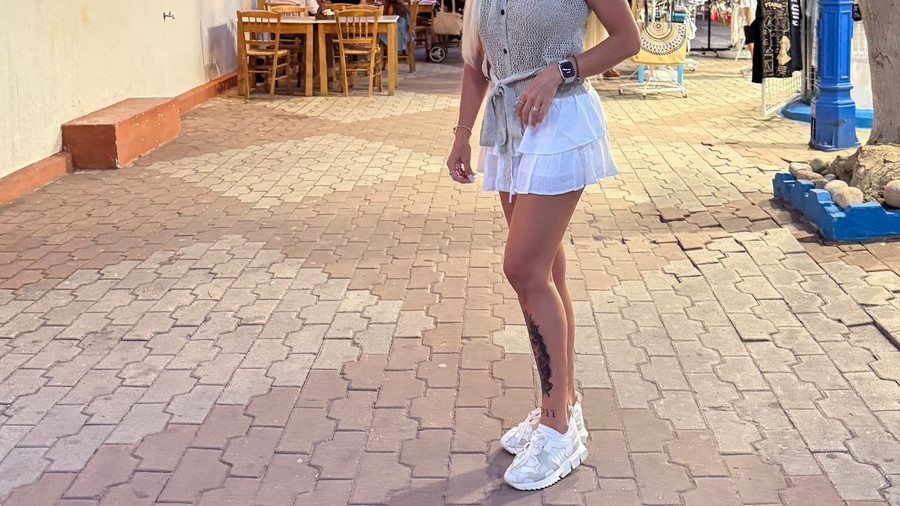 Just-Olivia