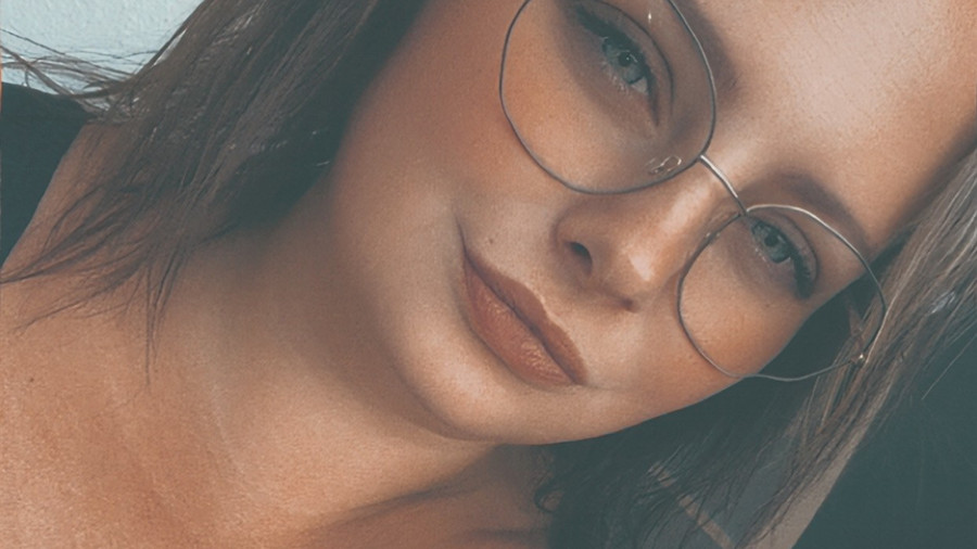 Bella93