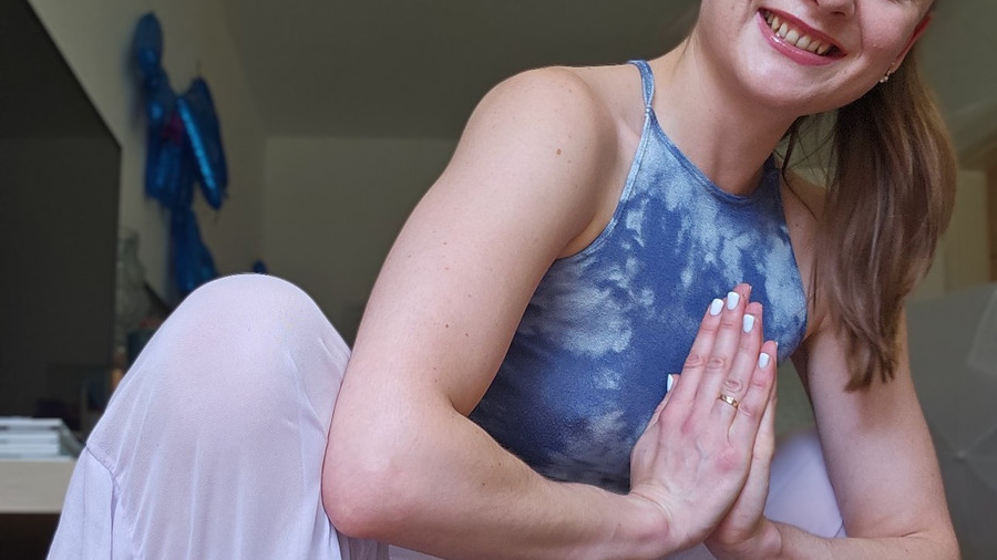 NacktesYoga