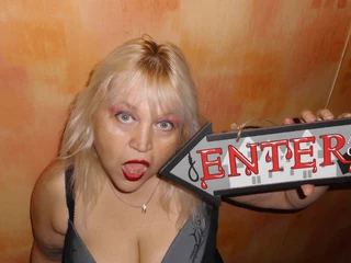 Slut-Nicole