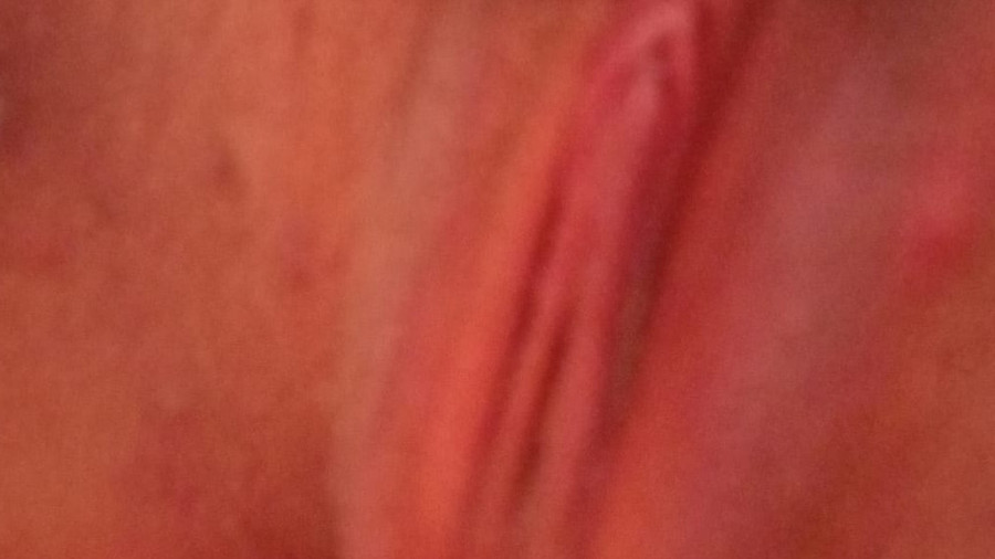 Jetzt ist es soweit ;)
Ich lasse DICH daran teilhaben und erlaube DIR mich zu beobachten wie Ich mich mit meinem Dildo durchficke ;)

V O R S I C H T
Es wird heiß, nass und laut ;)
