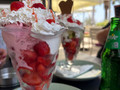 Ich liebe Eis mit Erdbeeren