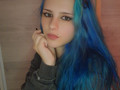 Wie gefallen dir blaue Haare an mir ?