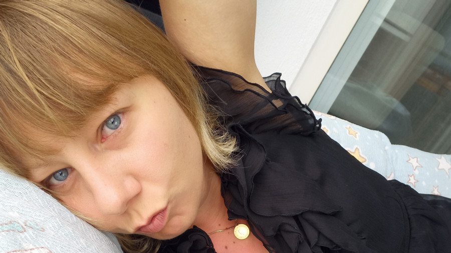 Ganz in schwarz