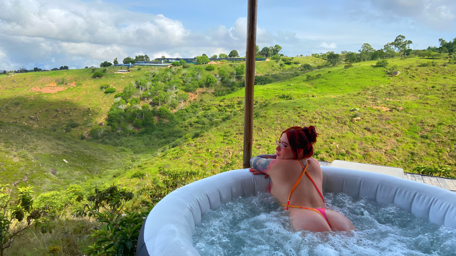 Sonnenbaden und Duschen im Freien