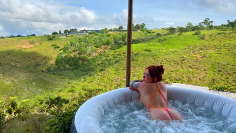 Sonnenbaden und Duschen im Freien