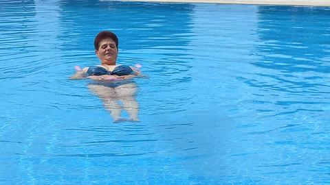Schwimmst du auch so gerne und möchtest es mal in die Tiefe mit mir wagen?