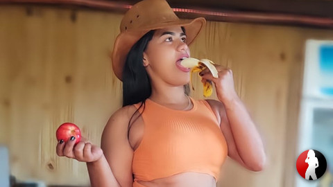 Wie wäre es denn mal mit einem Cowgirl ;)