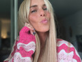 <3