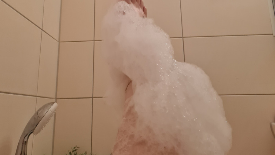 Füsse in der Wanne