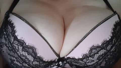 Meine Brüste in den neue Lieblingsstücke :)