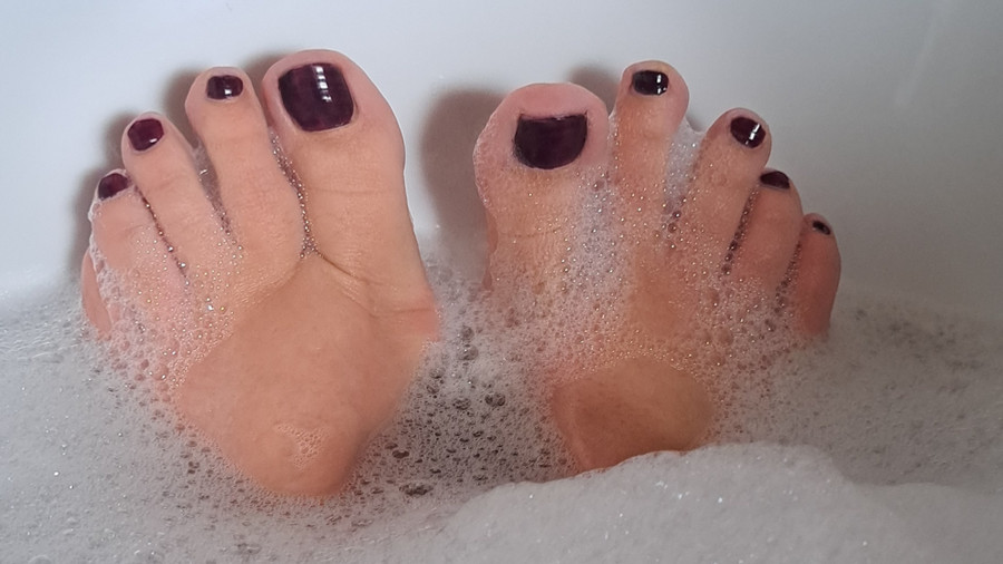 Möchtest du meine Füße waschen????