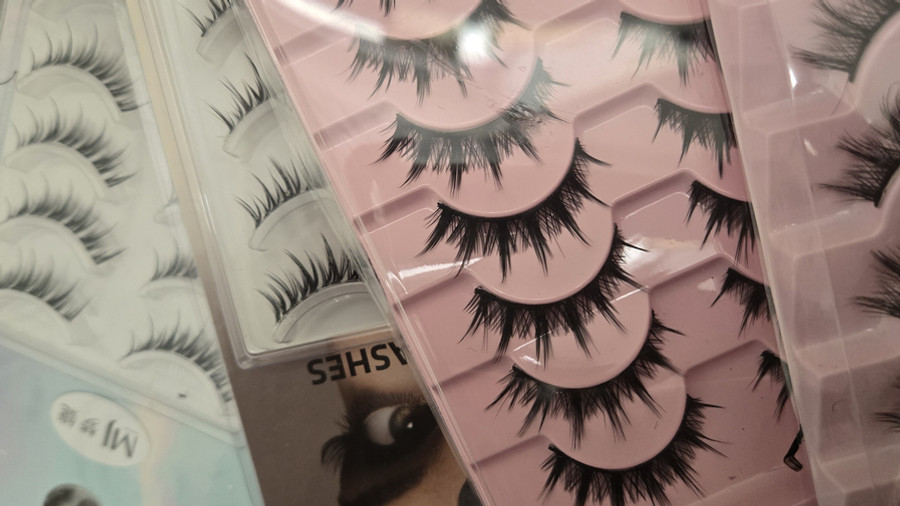 Welche Wimpern sind am schönsten?