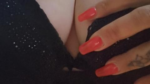 Sexy Brüst.Willst du mehr?