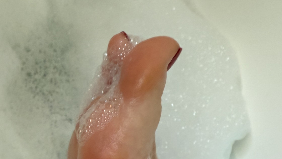 Scharfe Füßchen der Wanne