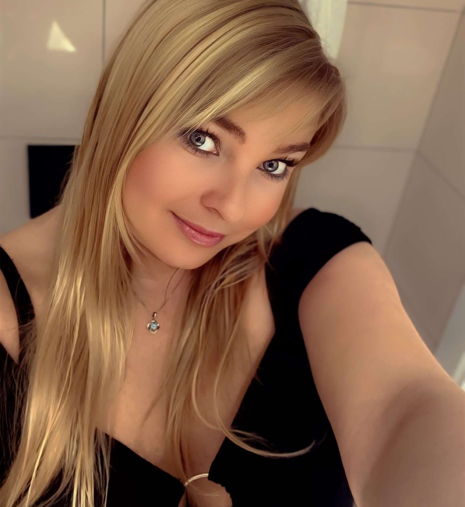 SexyKathi1990