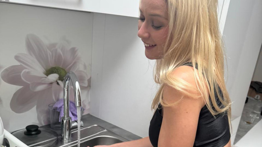 Magst du mir beim Abwasch helfen?