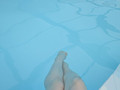 Sitze gerade am Pool will jemand mehr sehen ? ;)