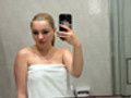 Stripp im Badezimmer