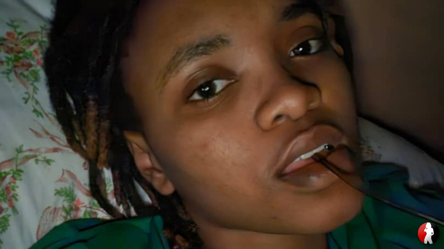 Ich lag wach in meinem Bett.