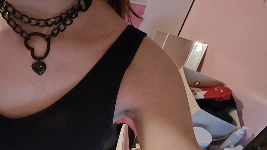 Charlis Nacktfotos Februar 2026